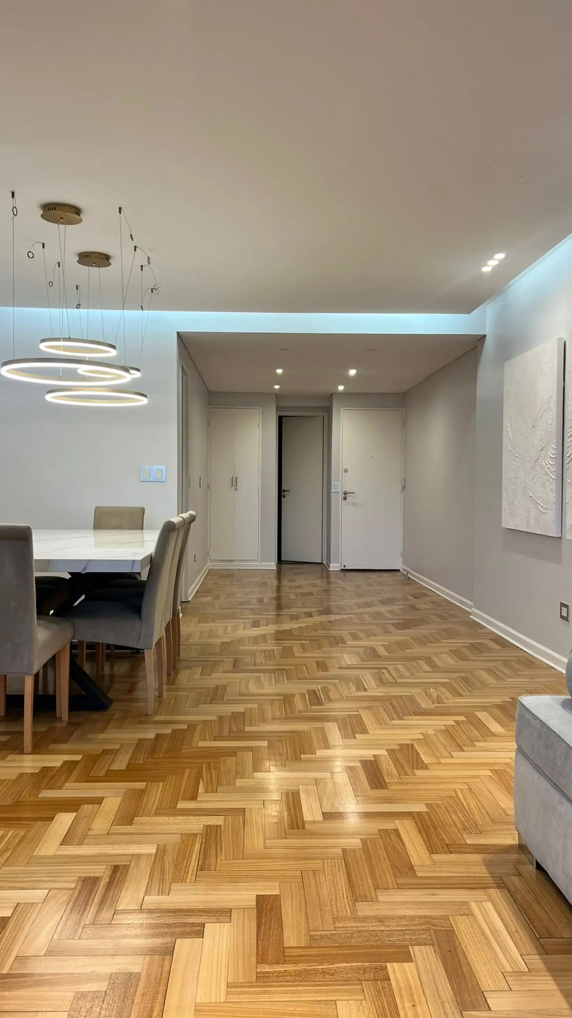 Departamento en Flores de 4 ambientes, todo reciclado moderno y luminoso con cochera.